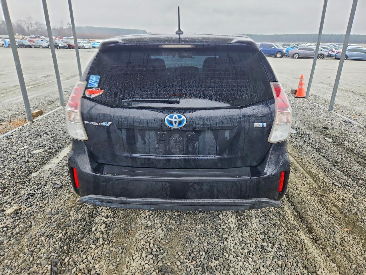 2016 Toyota Prius V Three - Фото 6