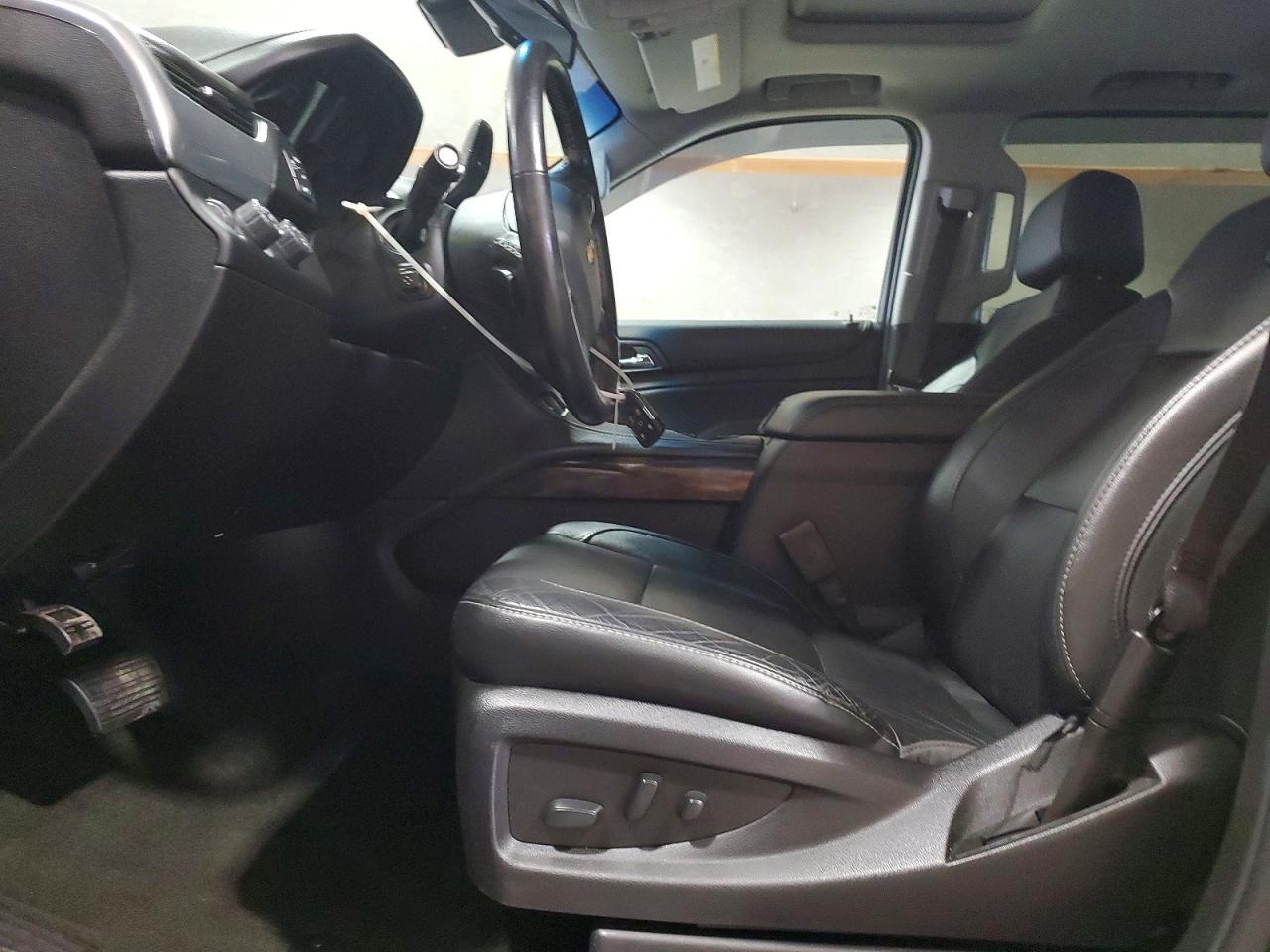 2018 Chevrolet Suburban K1500 Lt - Image 7