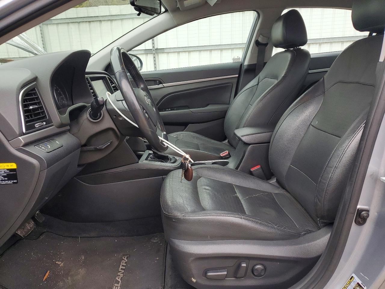 2017 Hyundai Elantra - Фото 7