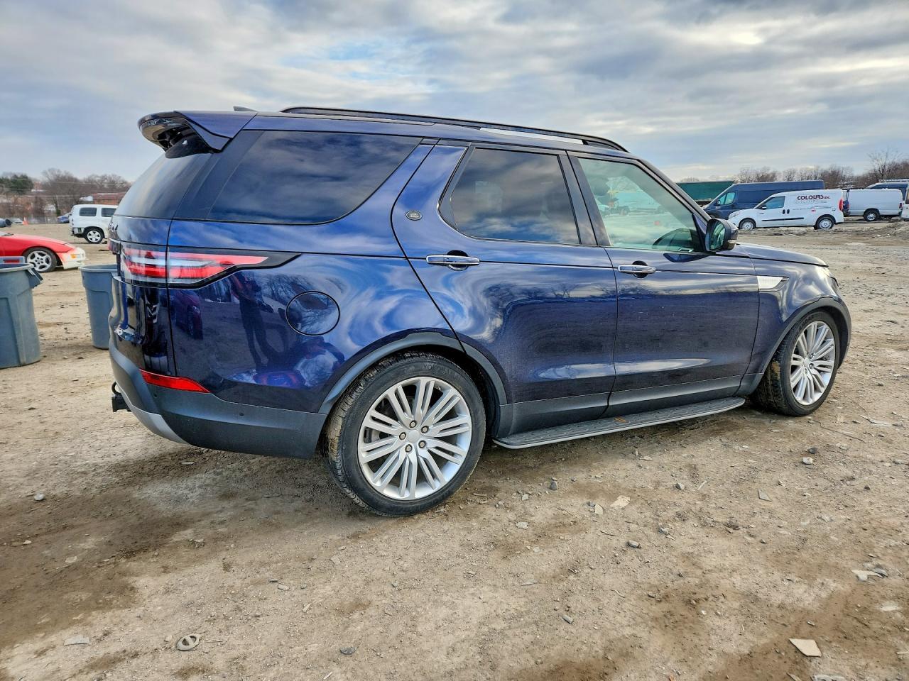 2018 Land Rover Discovery Hse Luxury - Image 3