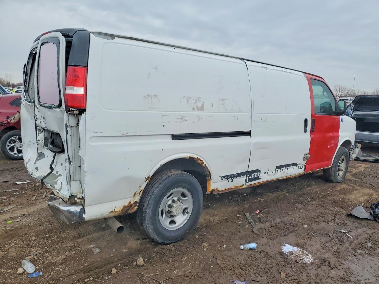 2008 Chev Express G1500 - Image 3