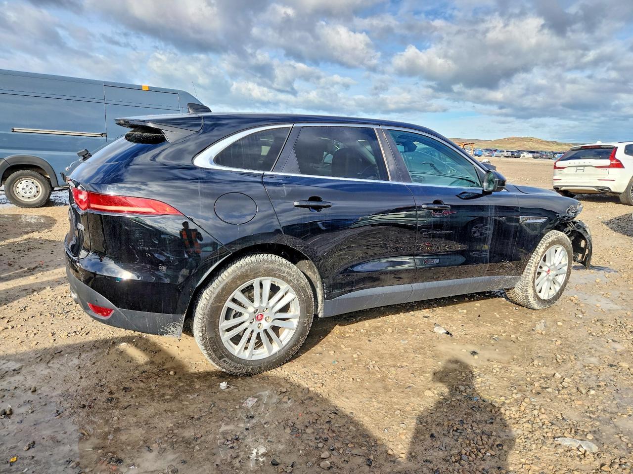 2017 Jaguar F-Pace Prestige - Image 3
