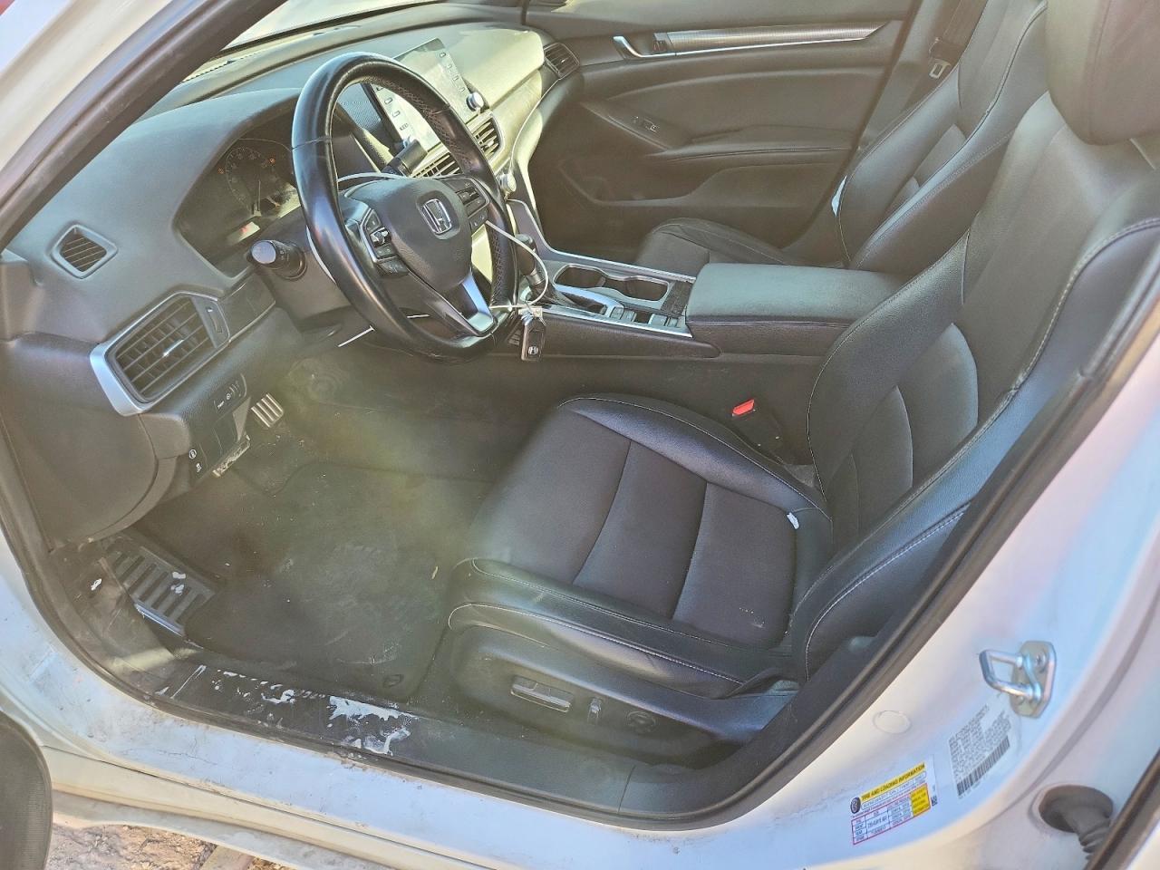 2022 Honda Accord Sport - Image 7