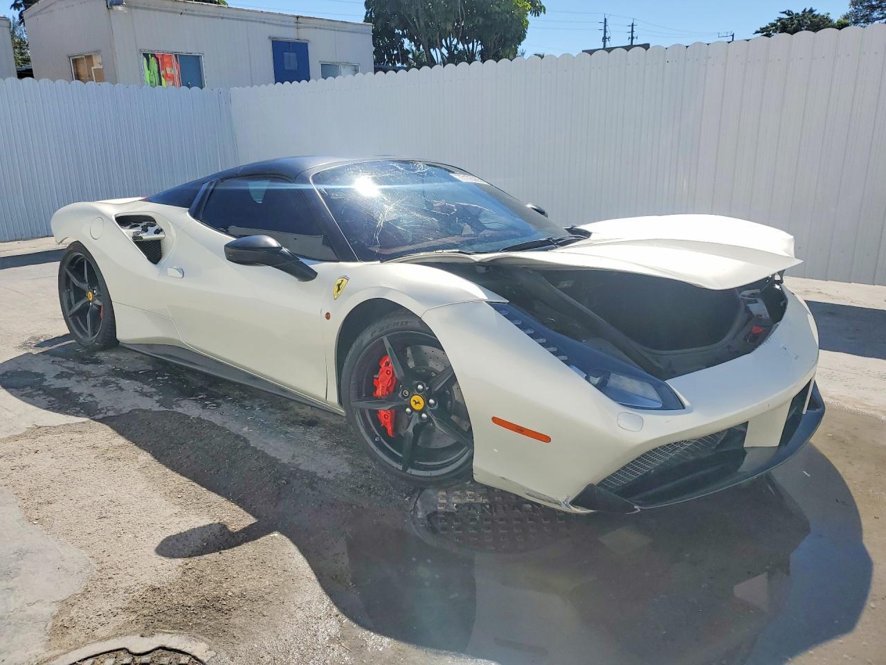 2018 Ferrari 488 Spider - Фото 4