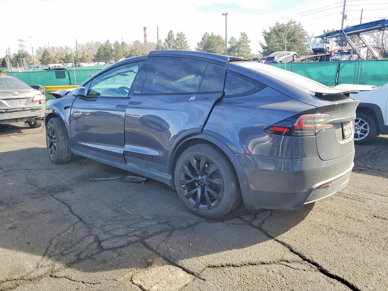 2023 Tesla Model X - Фото 2