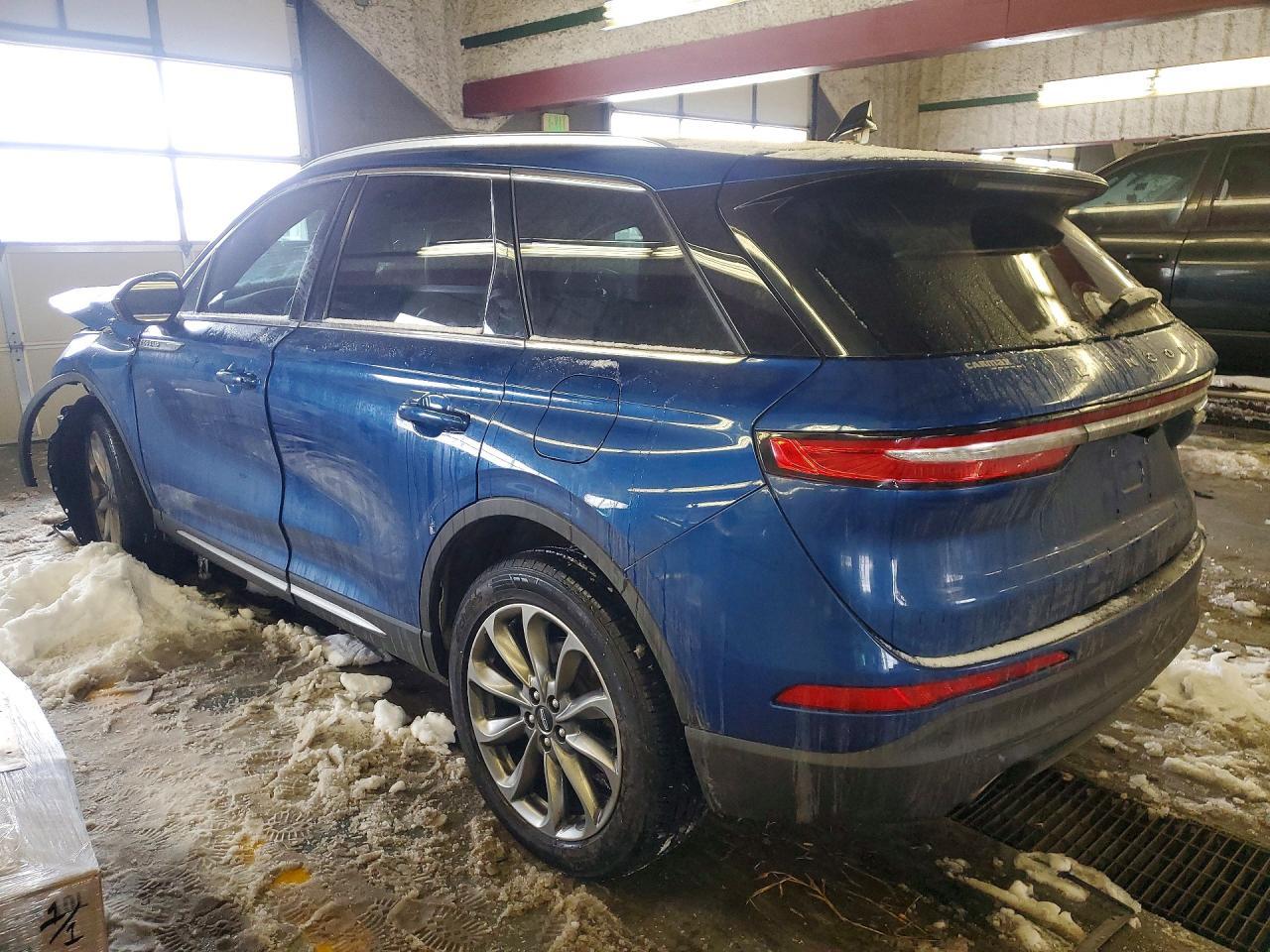 2021 Lincoln Corsair - Фото 2