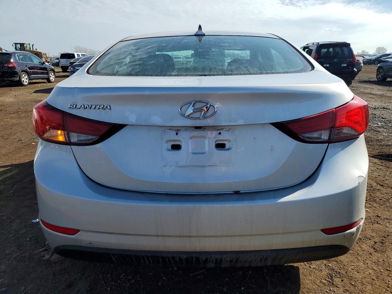 2015 Hyundai Elantra Se - Image 6