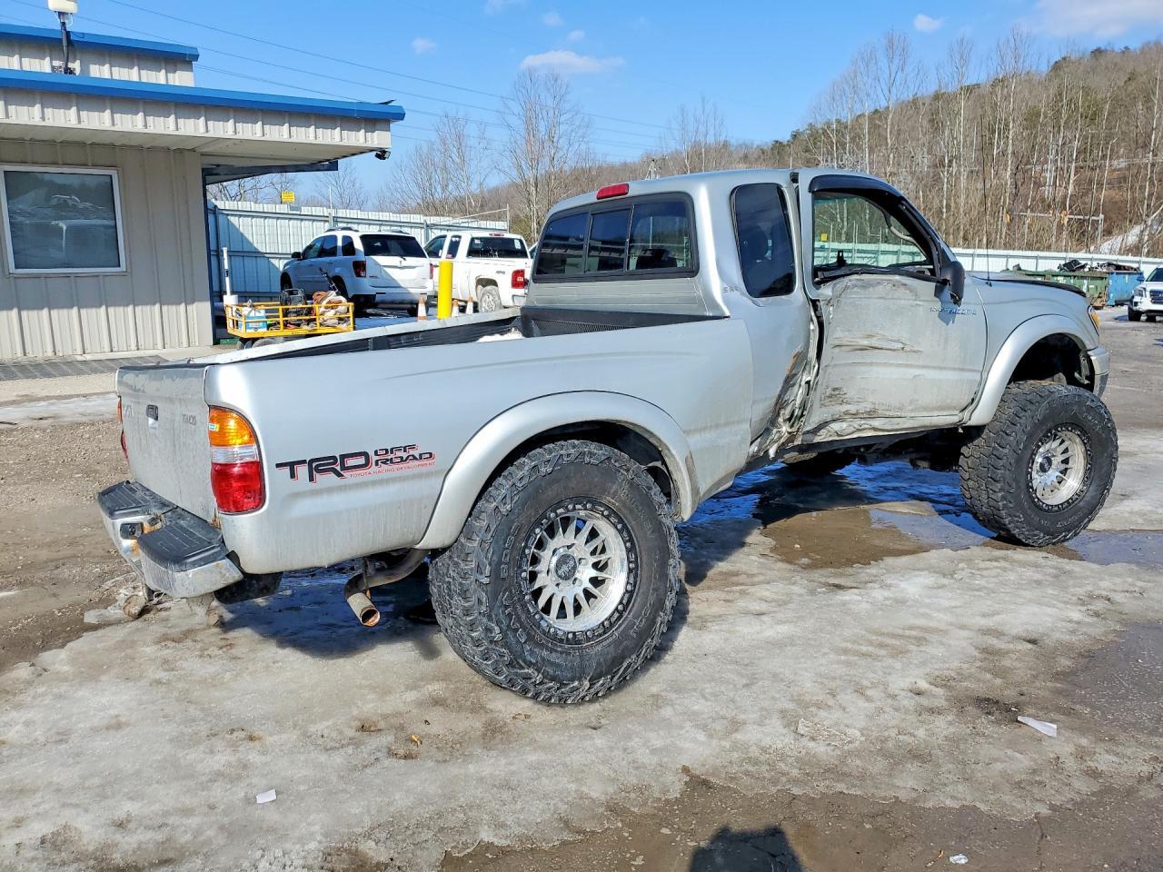 2003 Toyota Tacoma Xtracab - Image 3