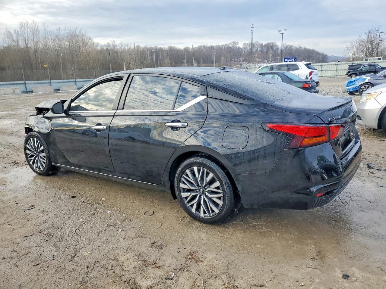 2023 Nissan Altima 2.5 Sv - Image 2