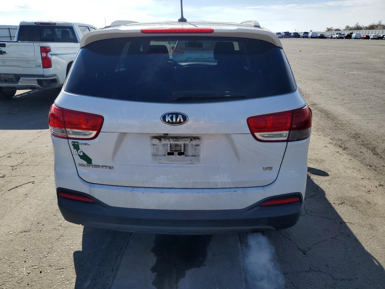 2016 Kia Sorento Lx - Image 6