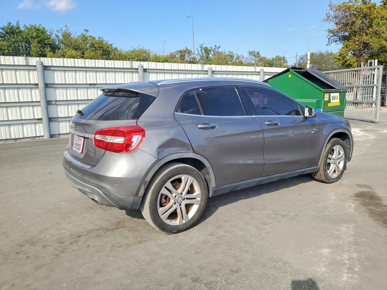 2016 Mercedes-Benz Gla 250 - Image 3
