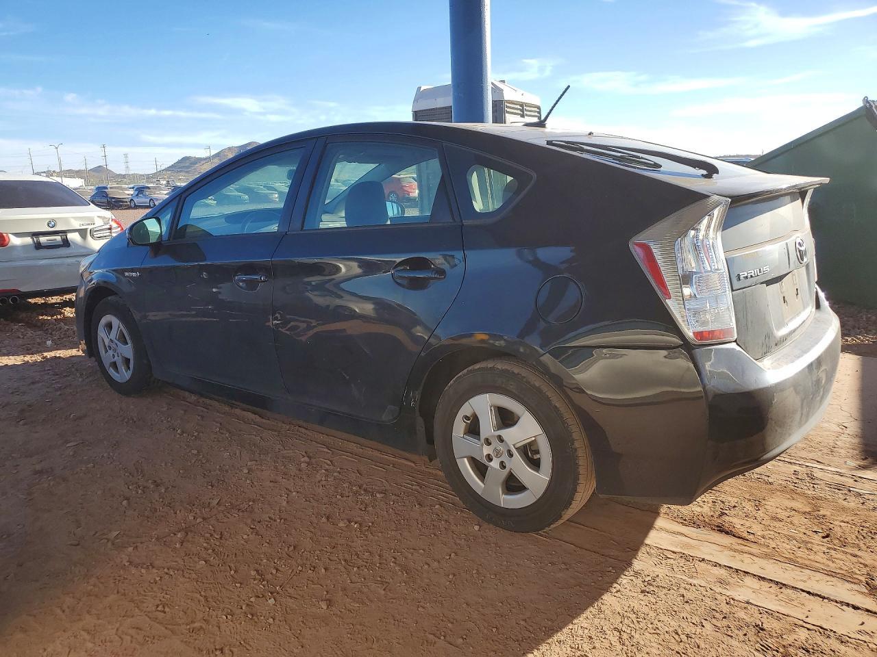 2010 Toyota Prius Ii - Image 2