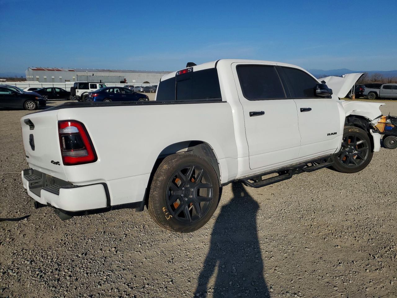 2024 Ram 1500 Laramie - Фото 3