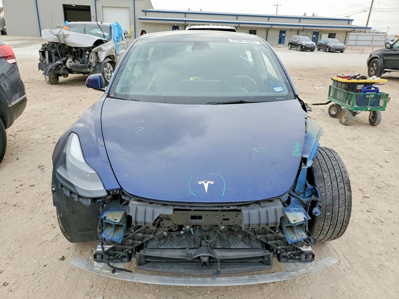 2022 Tesla Model 3 - Фото 5