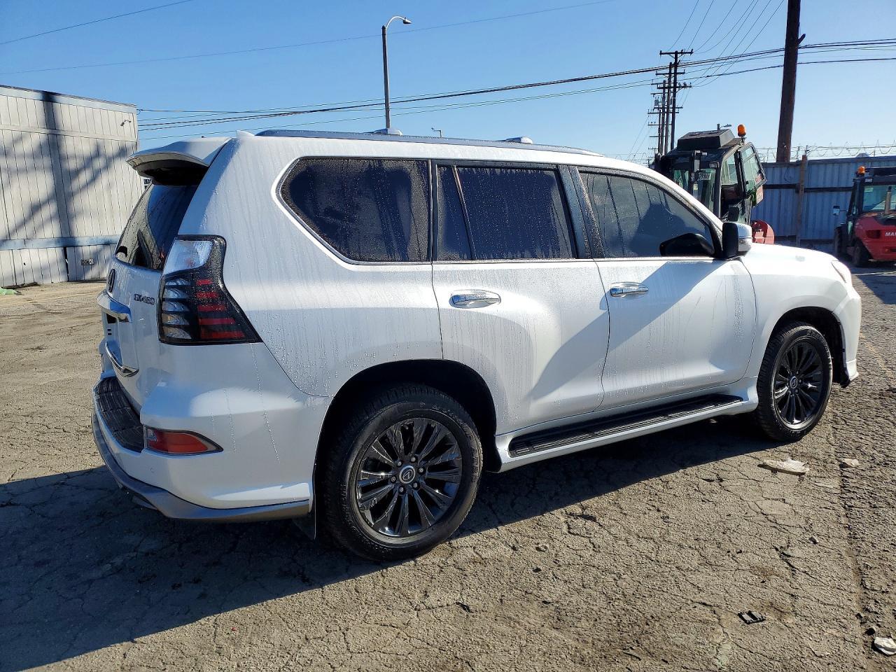 2023 Lexus Gx 460 Luxury - Image 3