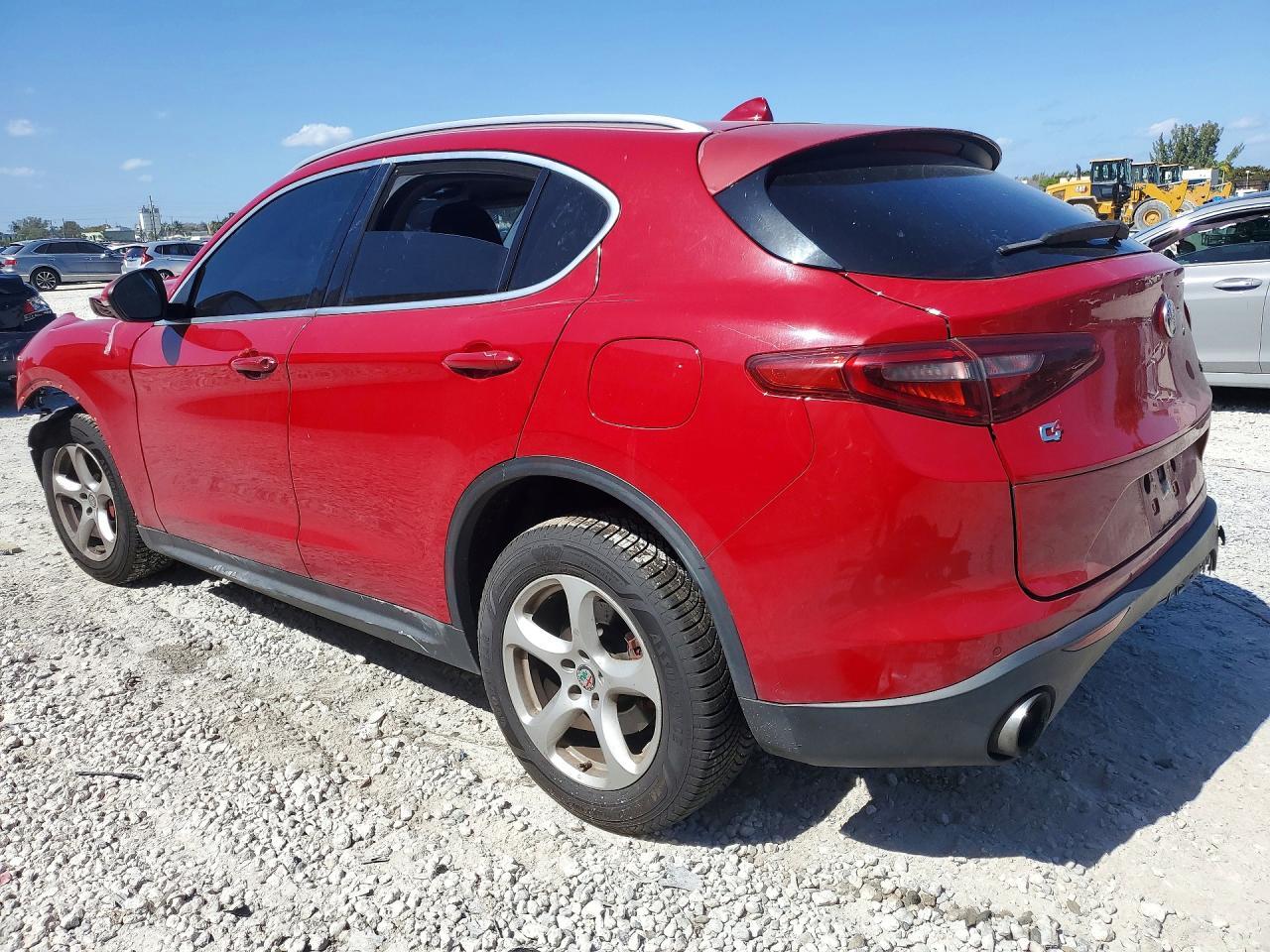 2018 Alfa Romeo Stelvio - Фото 2
