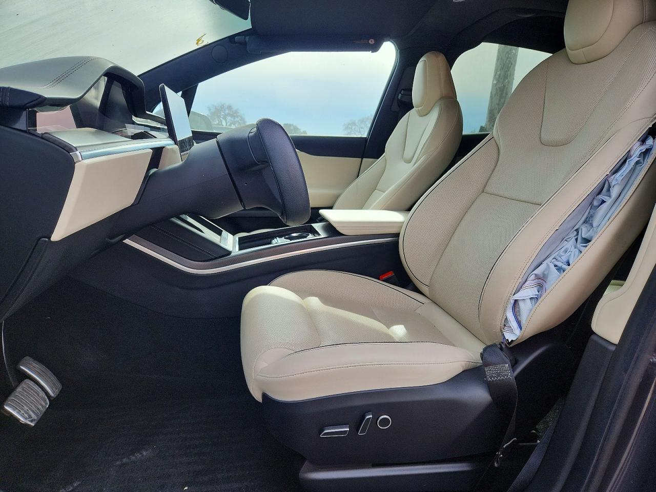 2022 Tesla Model X - Фото 7