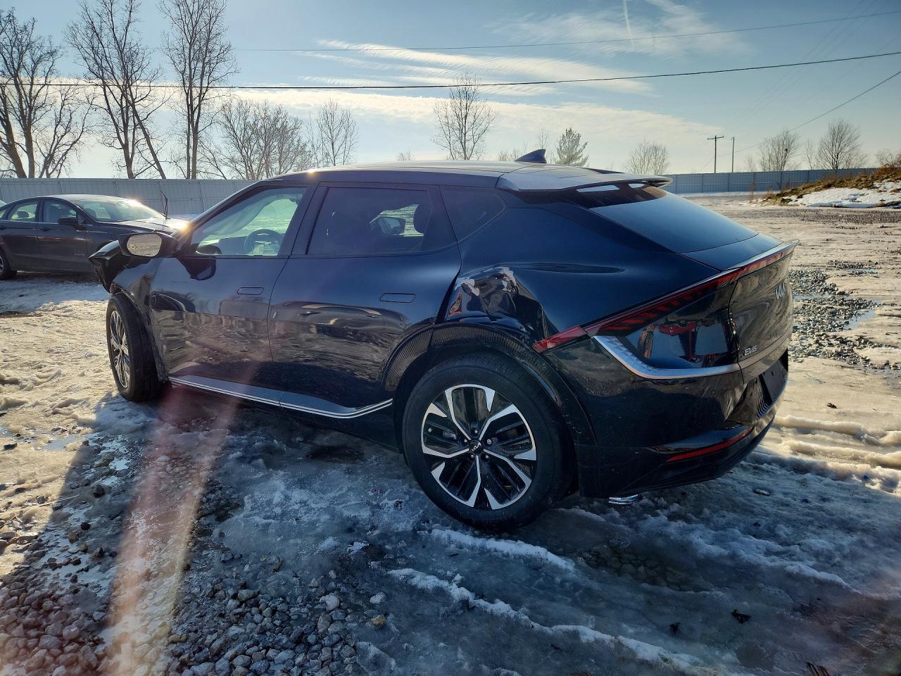 2022 Kia Ev6 Light - Image 2