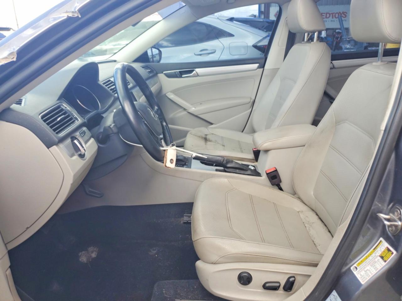 2019 Volkswagen Passat Wolfsburg - Image 7