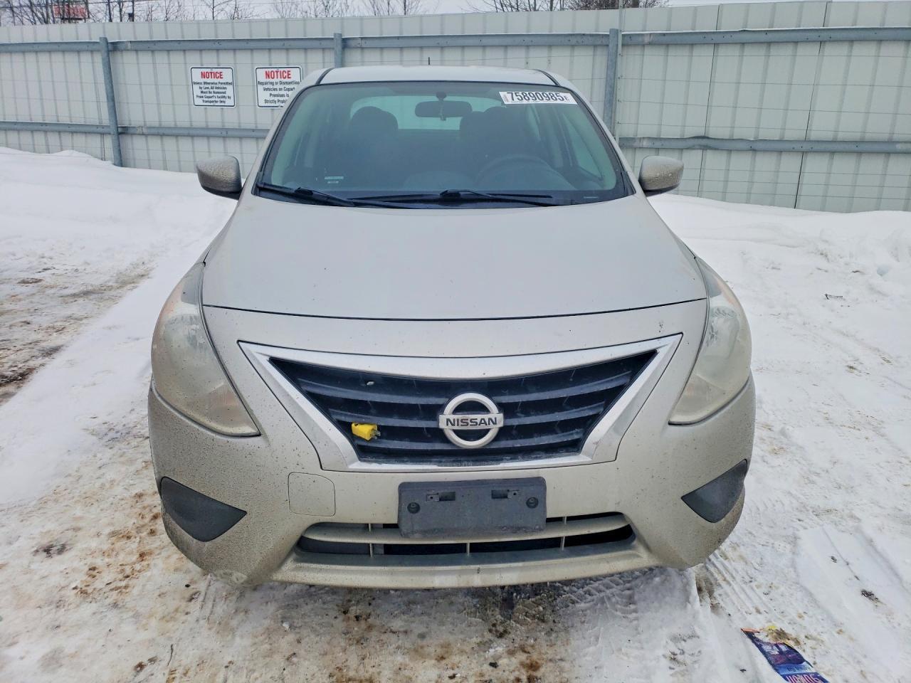 2015 Nissan Versa S - Фото 5