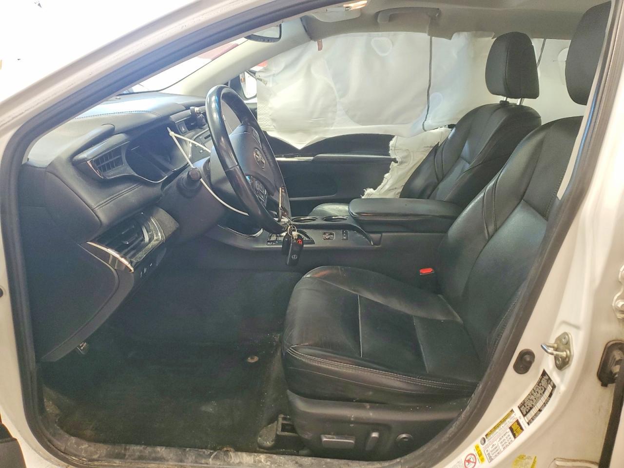 2016 Toyota Avalon Hybrid - Image 7
