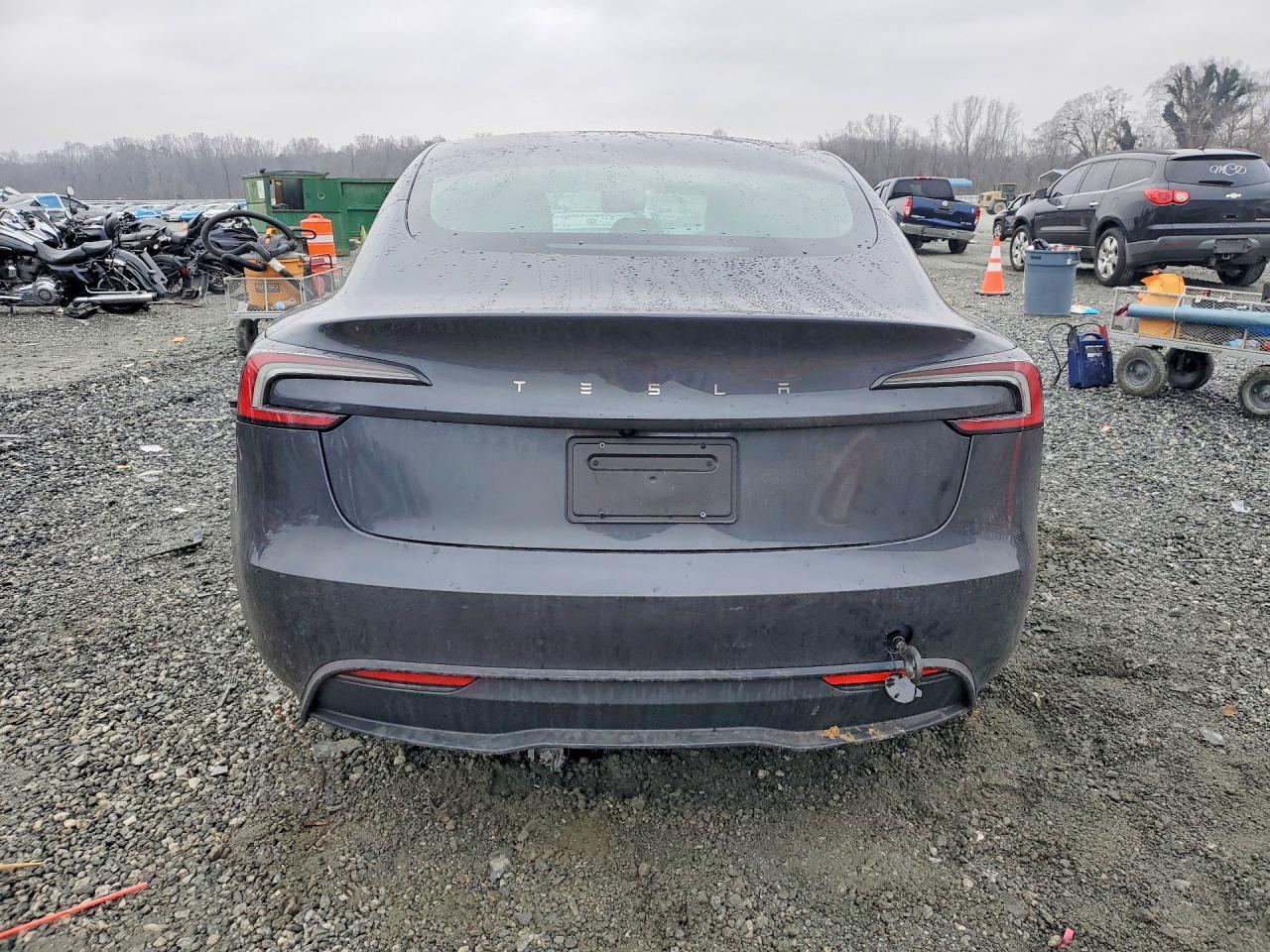 2025 Tesla Model 3 - Image 6