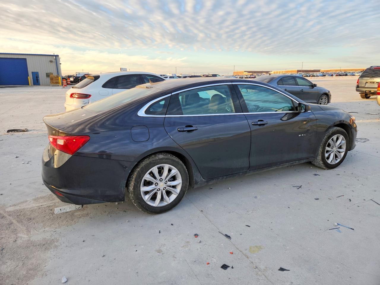 2023 Chevrolet Malibu Lt - Image 3