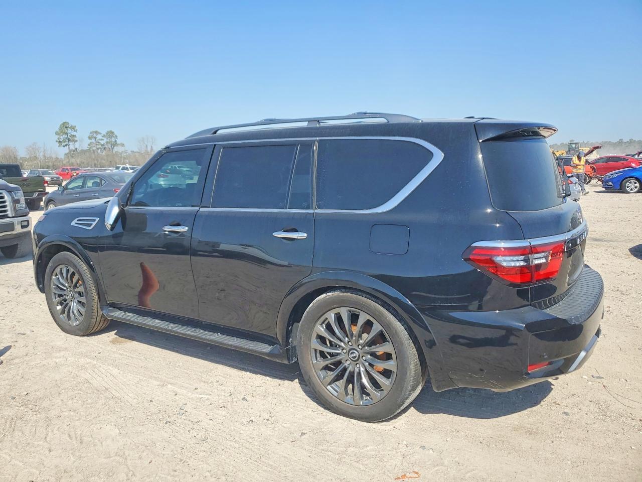 2023 Nissan Armada Platinum - Фото 2