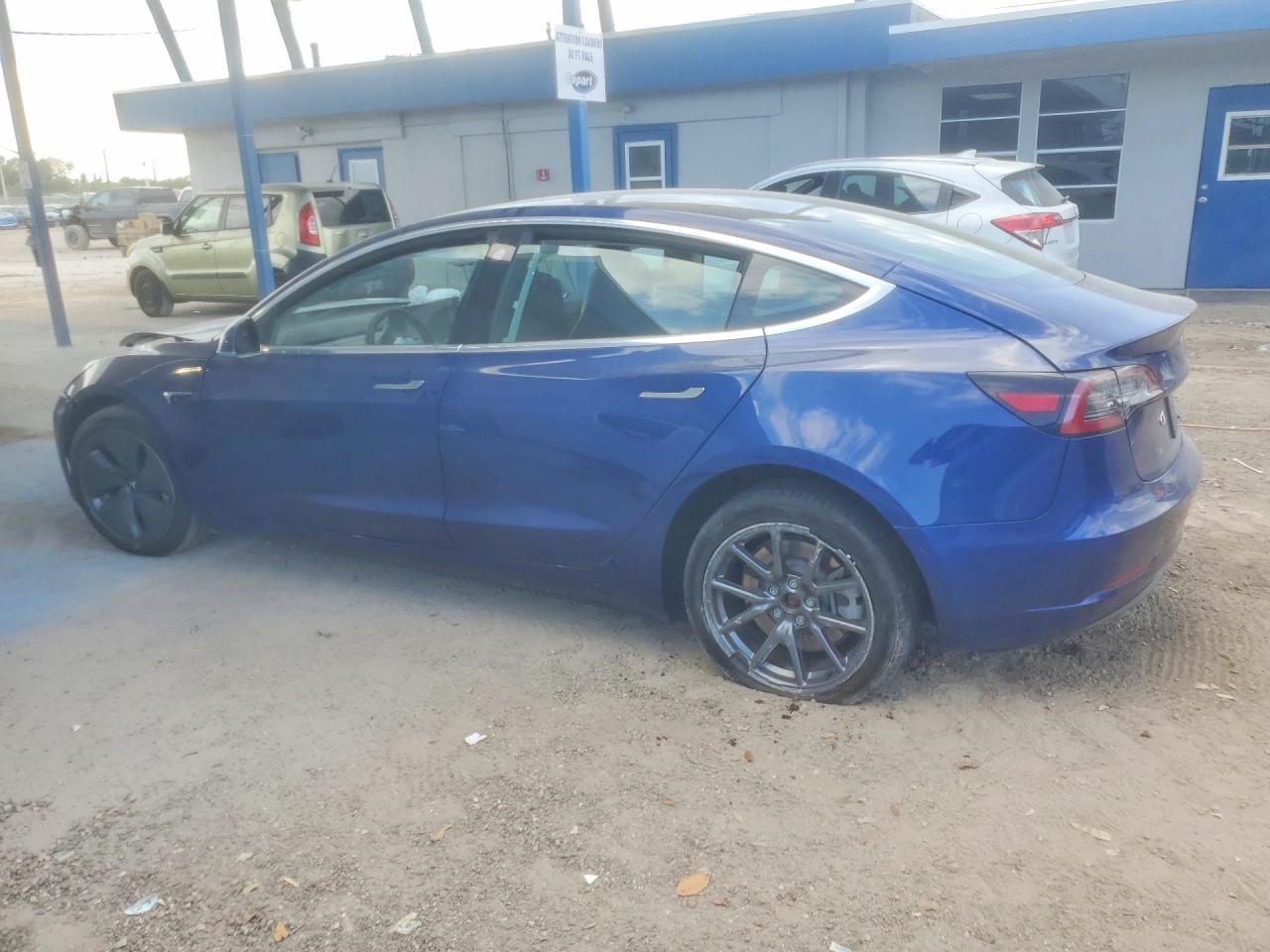 2020 Tesla Model 3 - Image 2