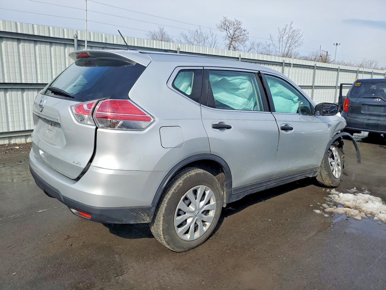 2016 Nissan Rogue S - Фото 3