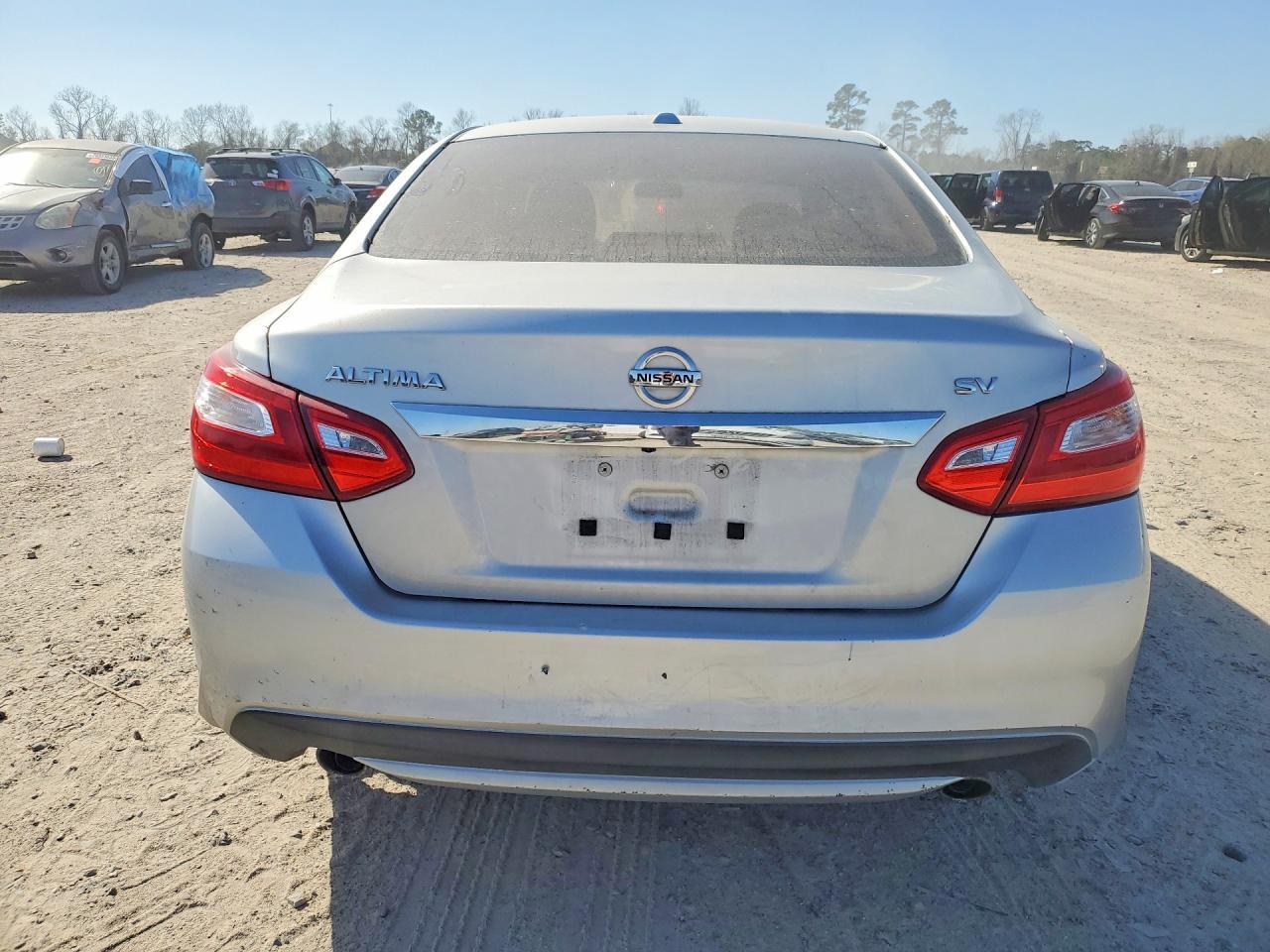 2016 Nissan Altima 2.5 - Фото 6