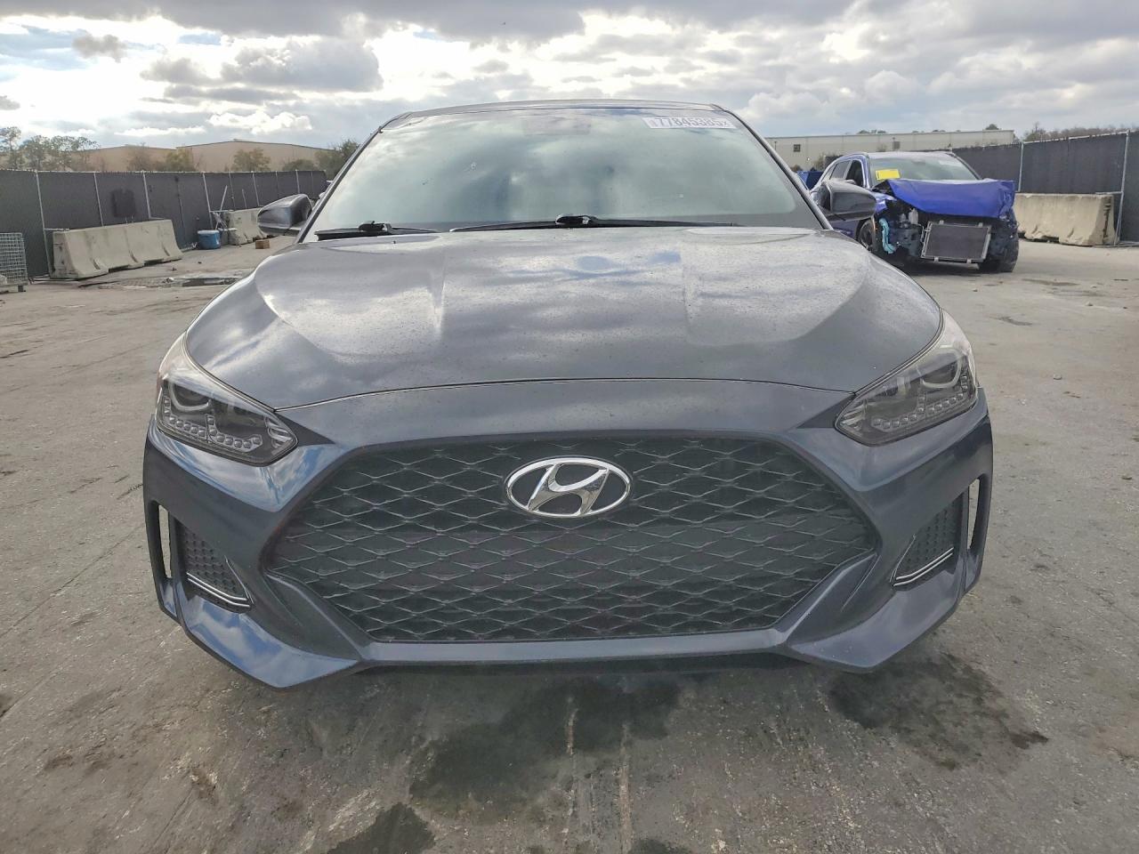 2019 Hyundai Veloster Turbo - Image 5