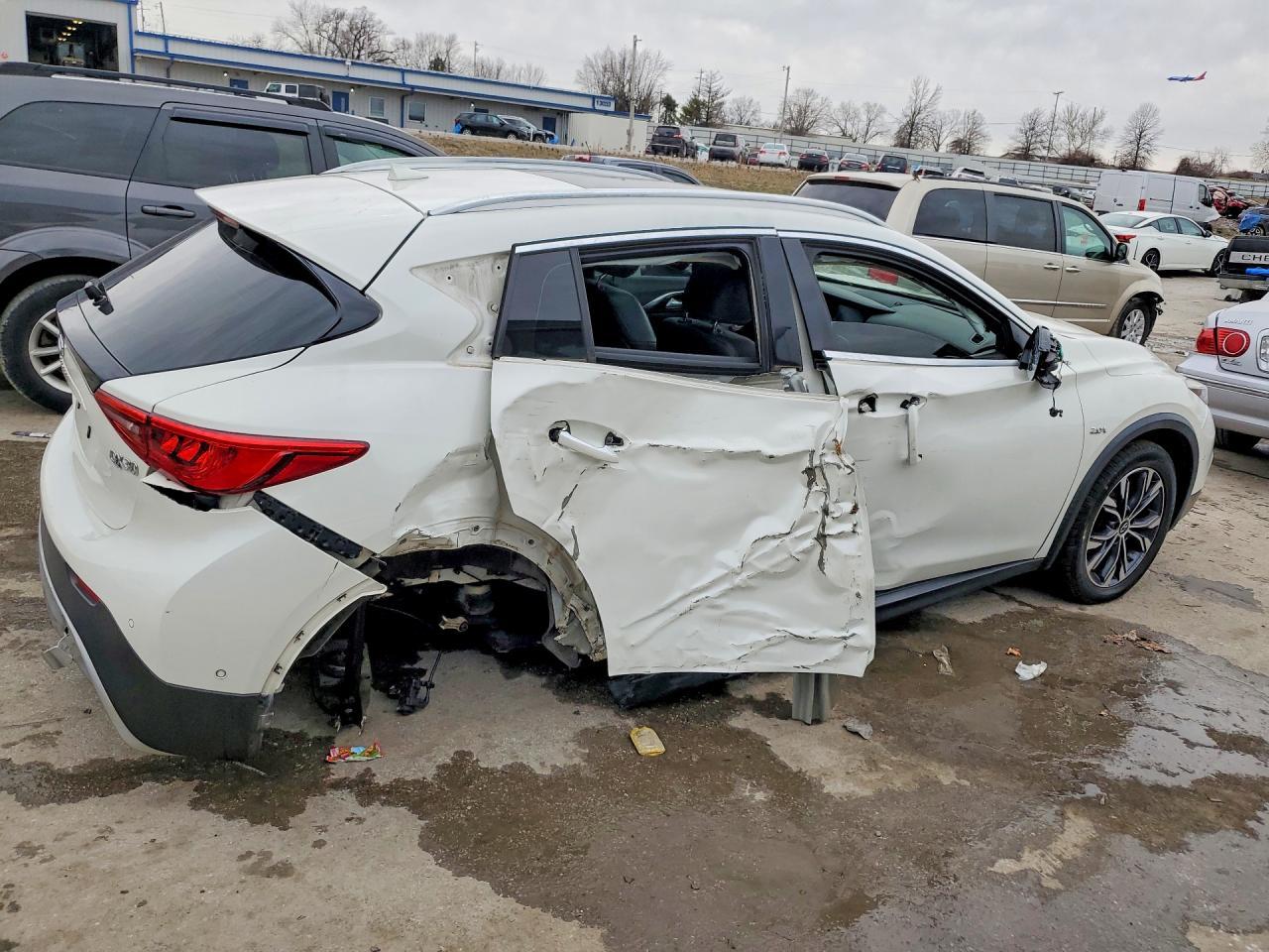 2018 Infiniti Qx30 Base - Фото 3