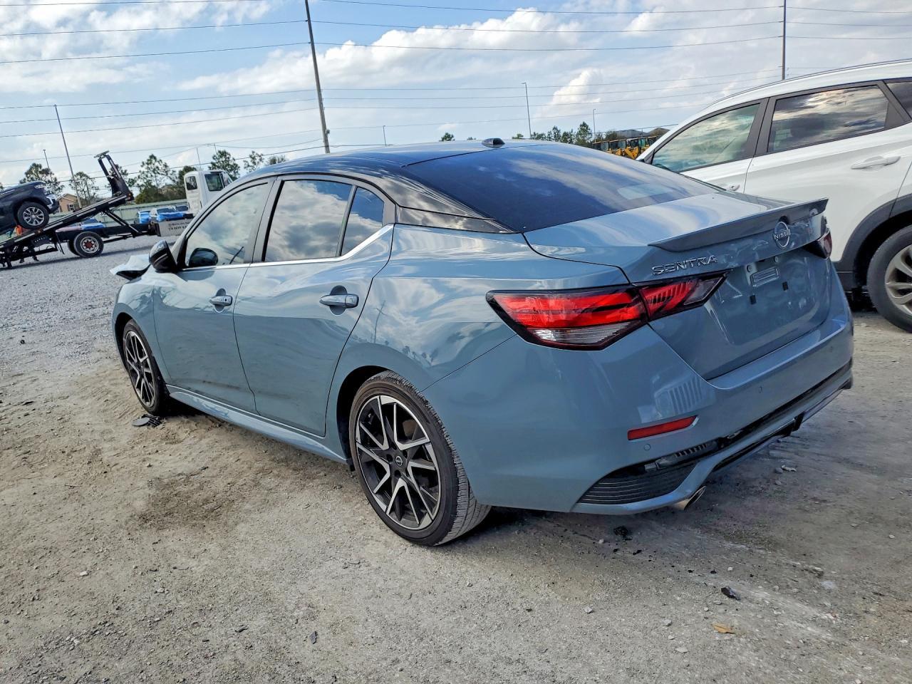 2024 Nissan Sentra Sr - Image 2