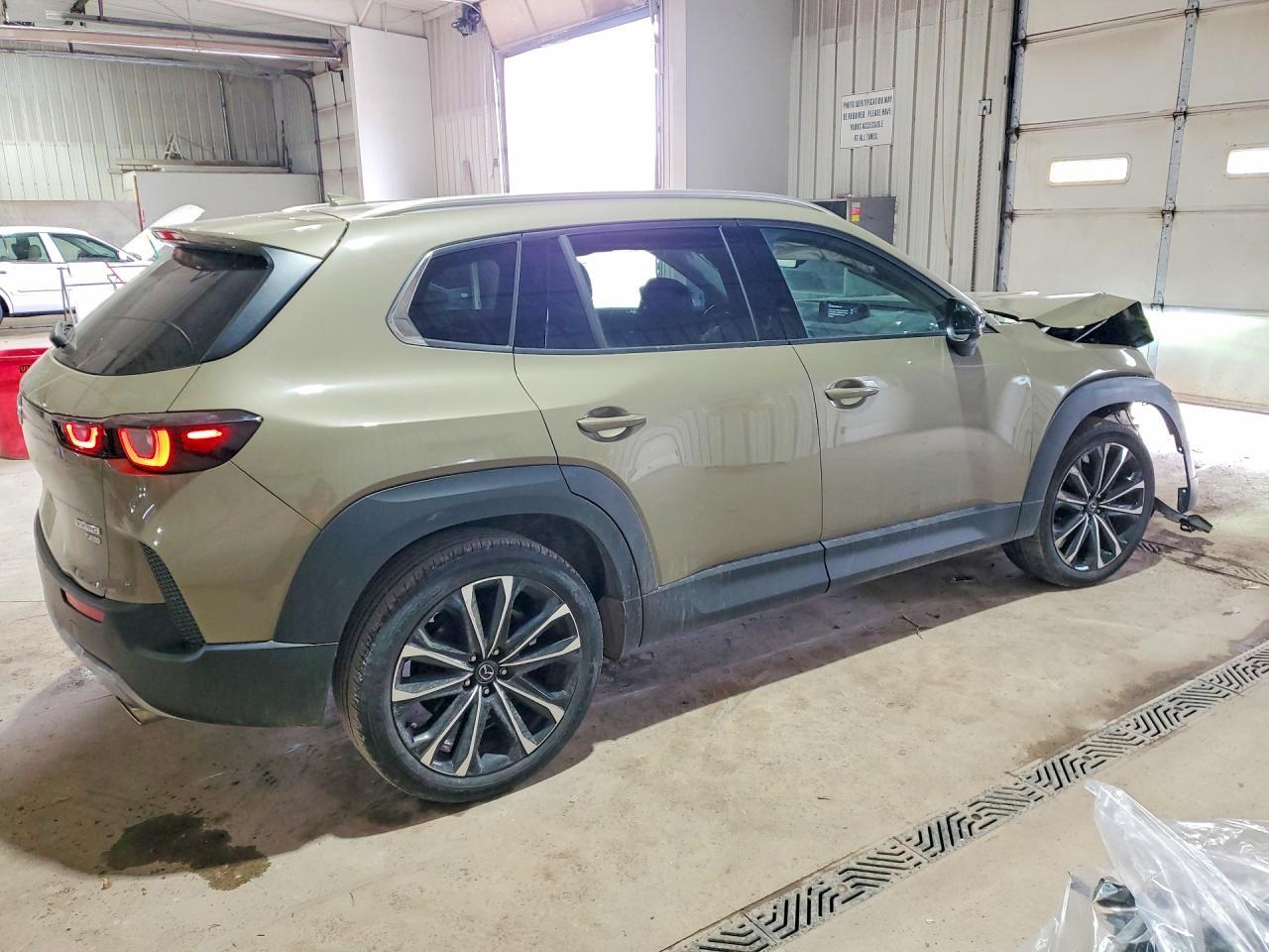 2024 Mazda Cx-50 Premium - Фото 3