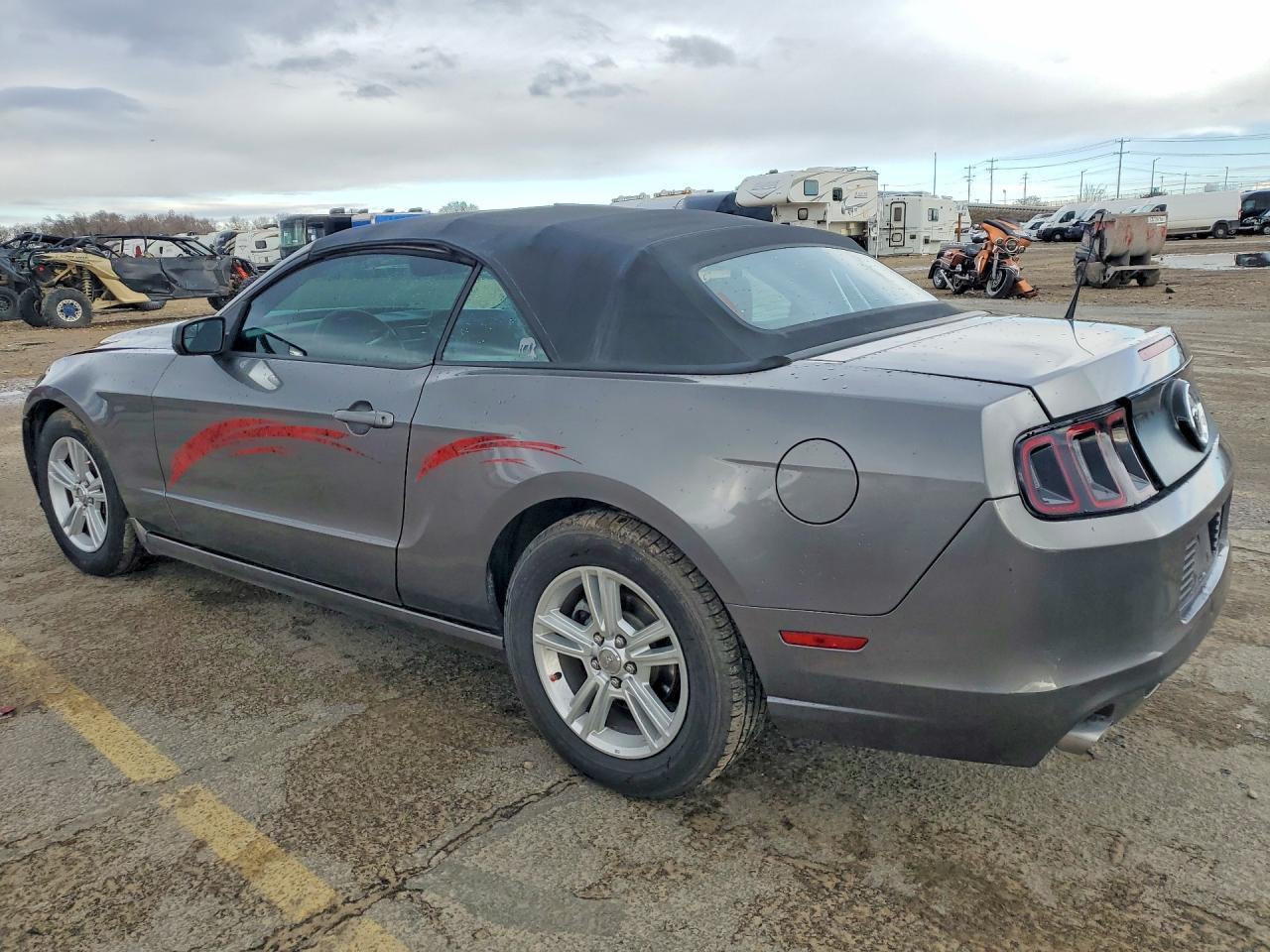 2014 Ford Mustang - Фото 2