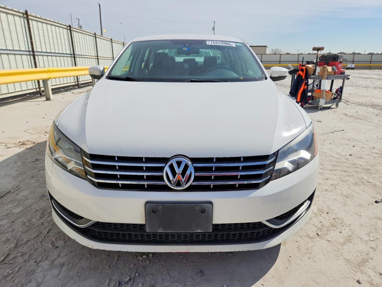 2013 Volkswagen Passat Se - Image 5