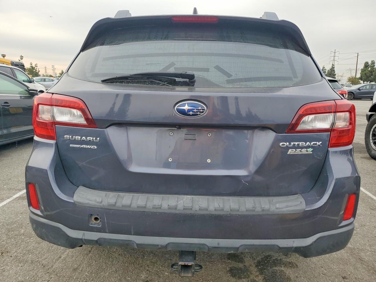 2017 Subaru Outback 2.5I Premium - Image 6