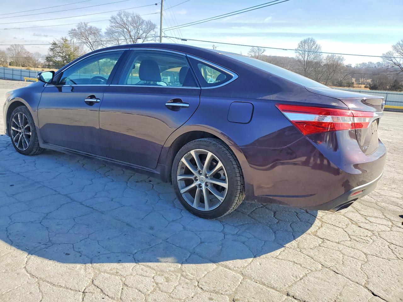 2015 Toyota Avalon Xle - Image 2