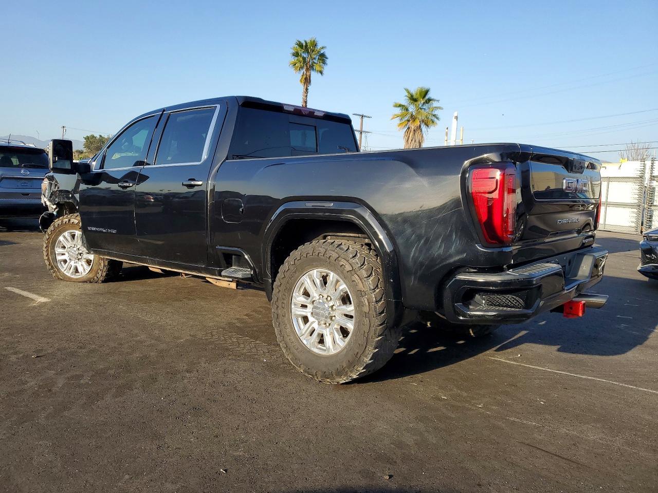 2022 GMC Sierra K2500 Denali - Image 2