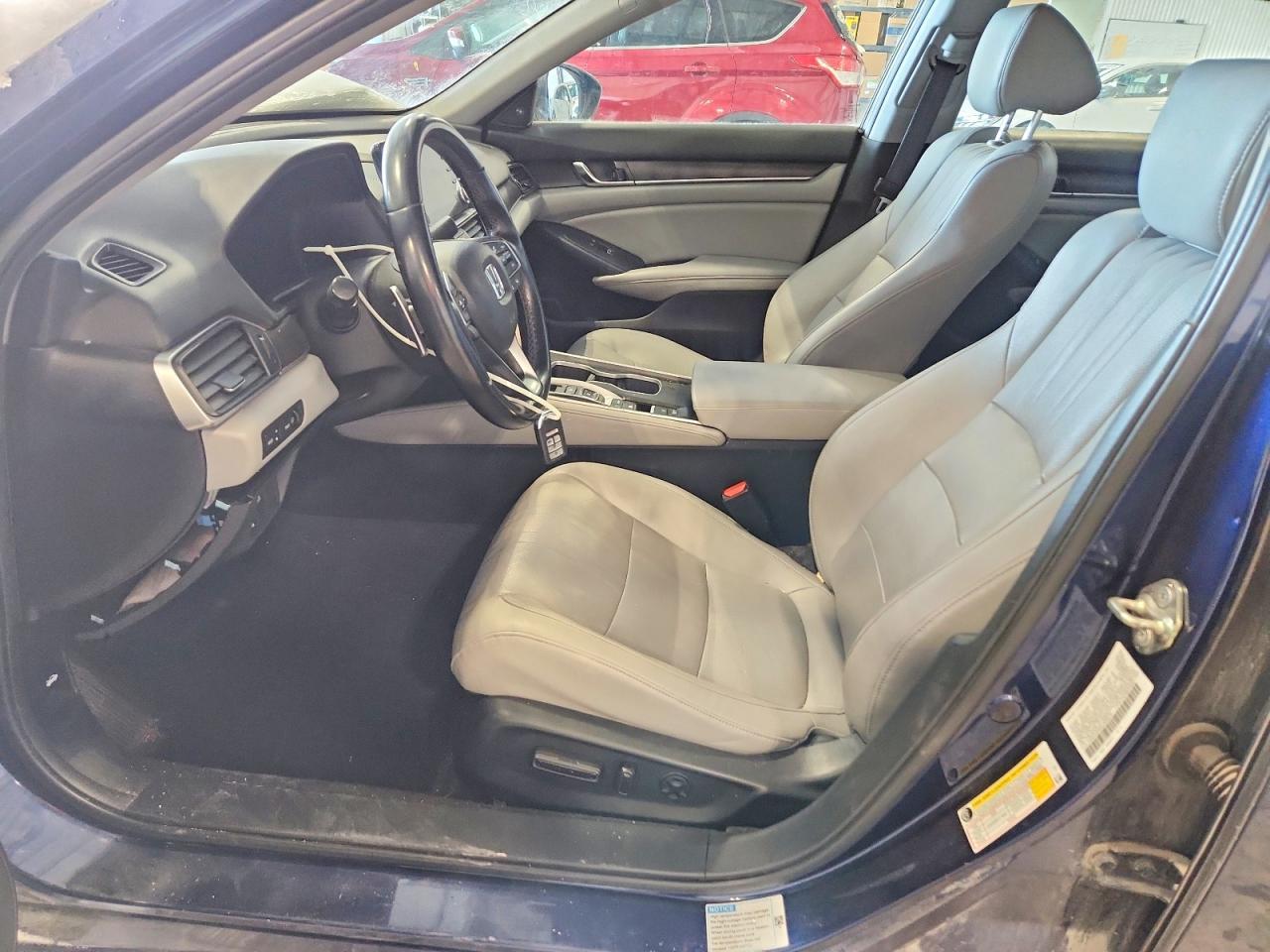 2020 Honda Accord Touring Hybrid - Фото 7