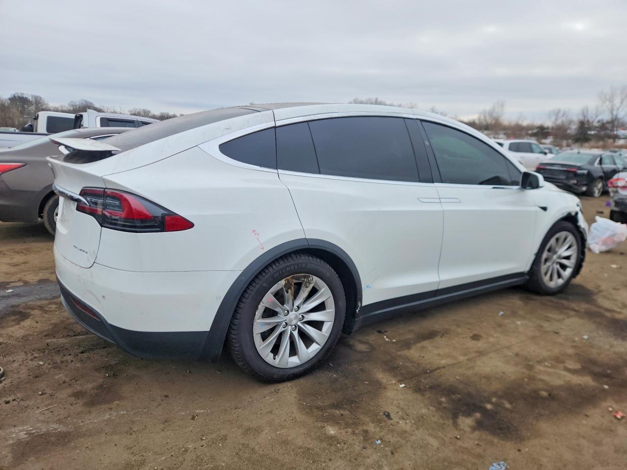 2021 Tesla Model X - Image 3