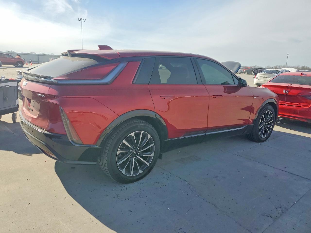 2025 Cadillac Lyriq Sport - Фото 3