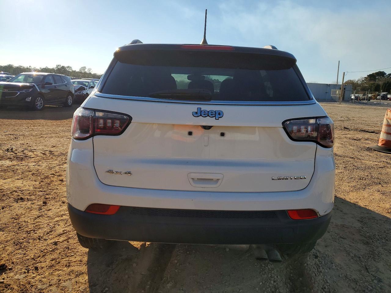 2018 Jeep Compass Limited - Image 6