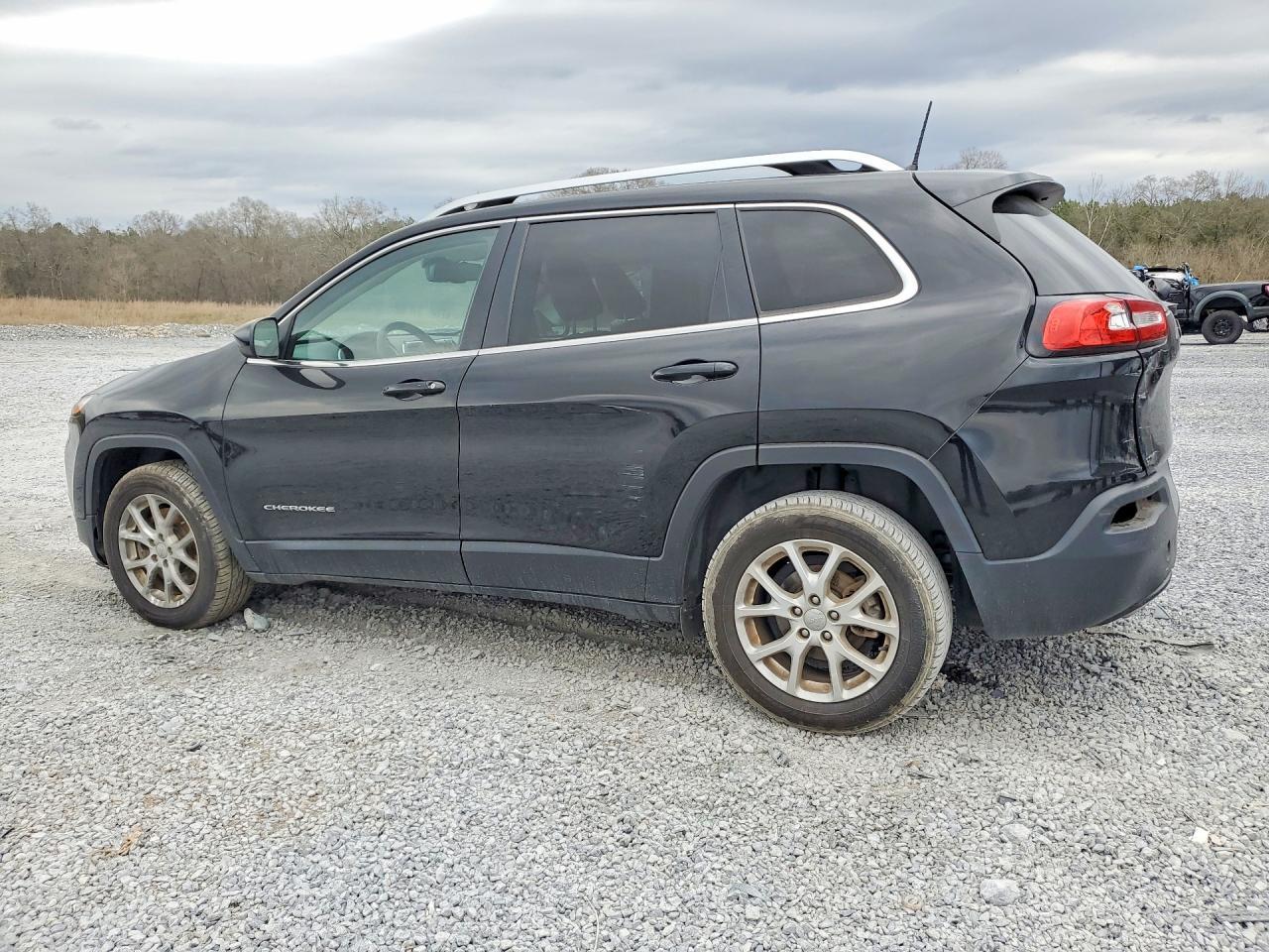 2017 Jeep Cherokee Latitude - Фото 2