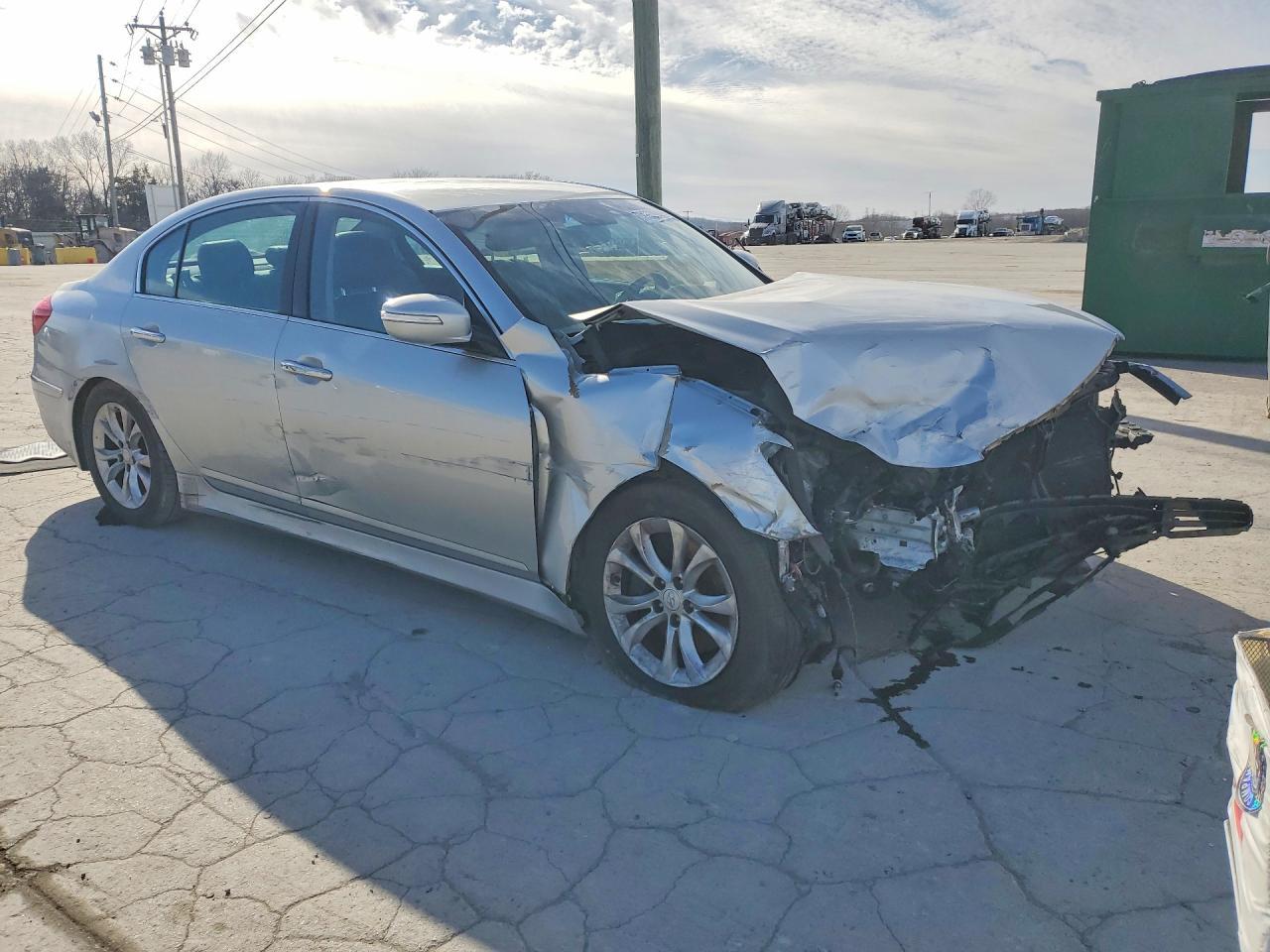 2013 Hyundai Genesis 3.8L - Фото 4