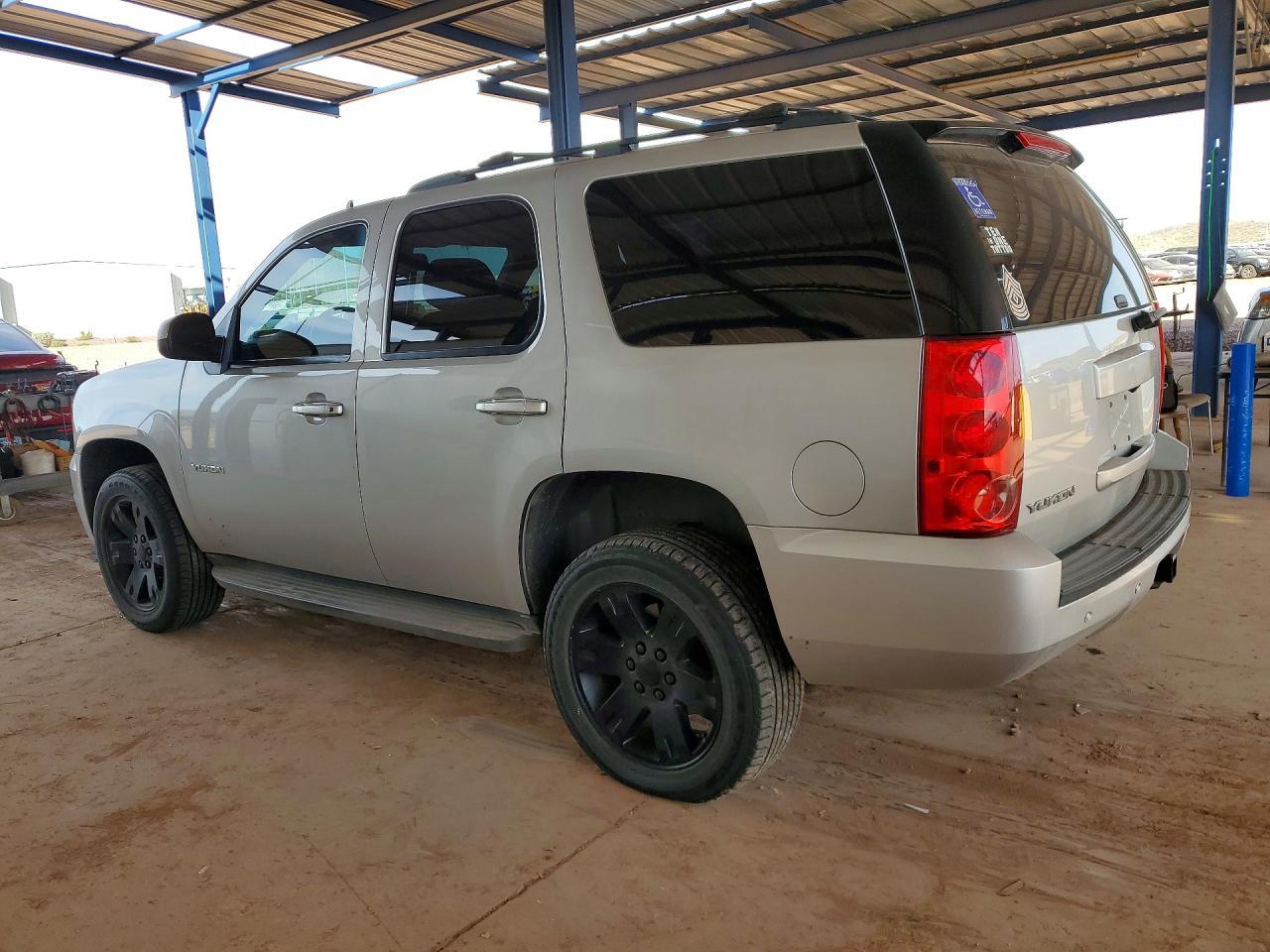 2014 GMC Yukon Sle - Image 2