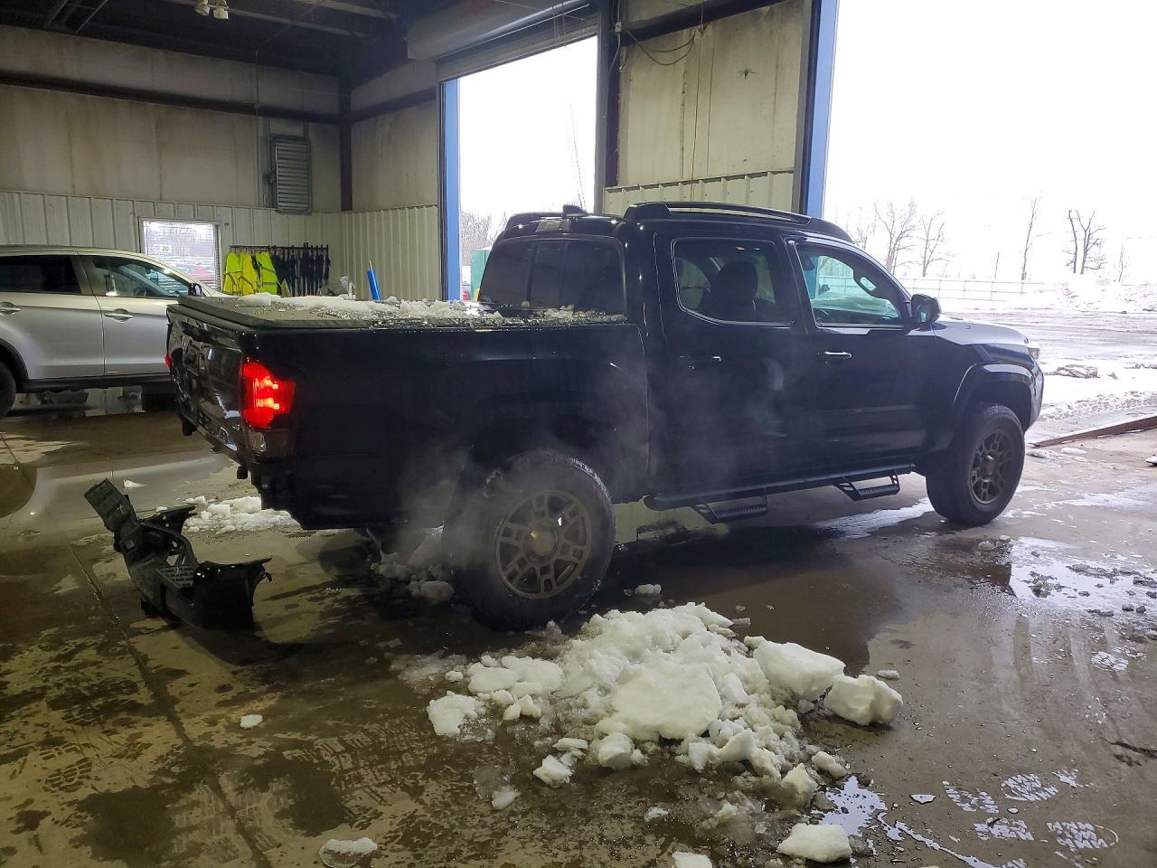 2022 Toyota Tacoma Double Cab - Image 3