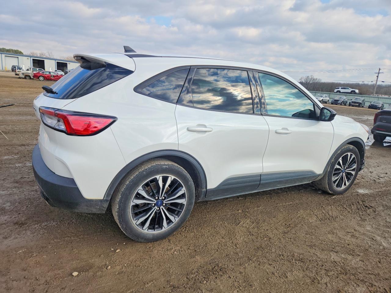 2022 Ford Escape Se - Фото 3