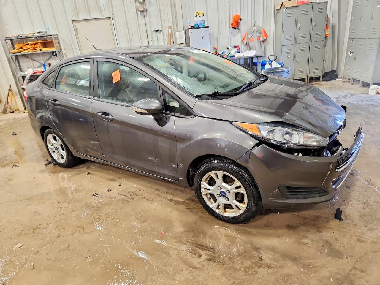 2015 Ford Fiesta Se - Фото 4
